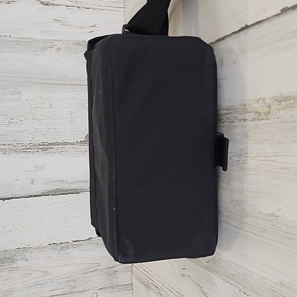 Canon black camera bag soft sided padded NEW without no tag 11" x 5" x 7" - Picture 5 of 10